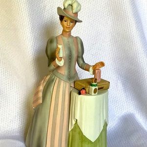 1984 Mrs. Albee Figurine